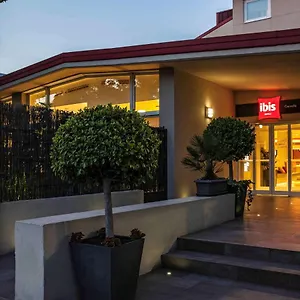 ibis-cornella.topbarcelonahotels.com/